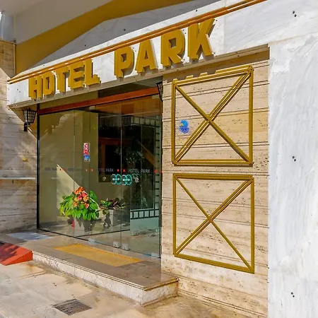 Park 2* אתונה